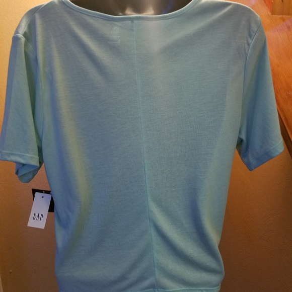 🧘‍♀️🤸‍♀️⛹️‍♀️🚴‍♀GapFit DRY by GAP Workout Shirt - Picture 5 of 8